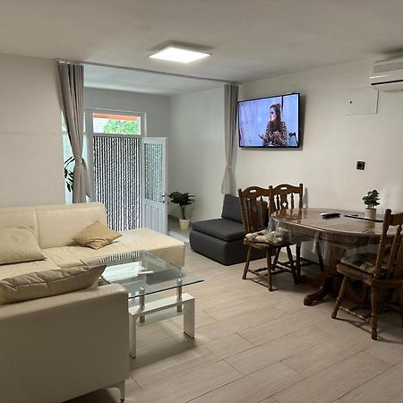 Duplex Apartment With Private Swimming Pool Preko Kültér fotó